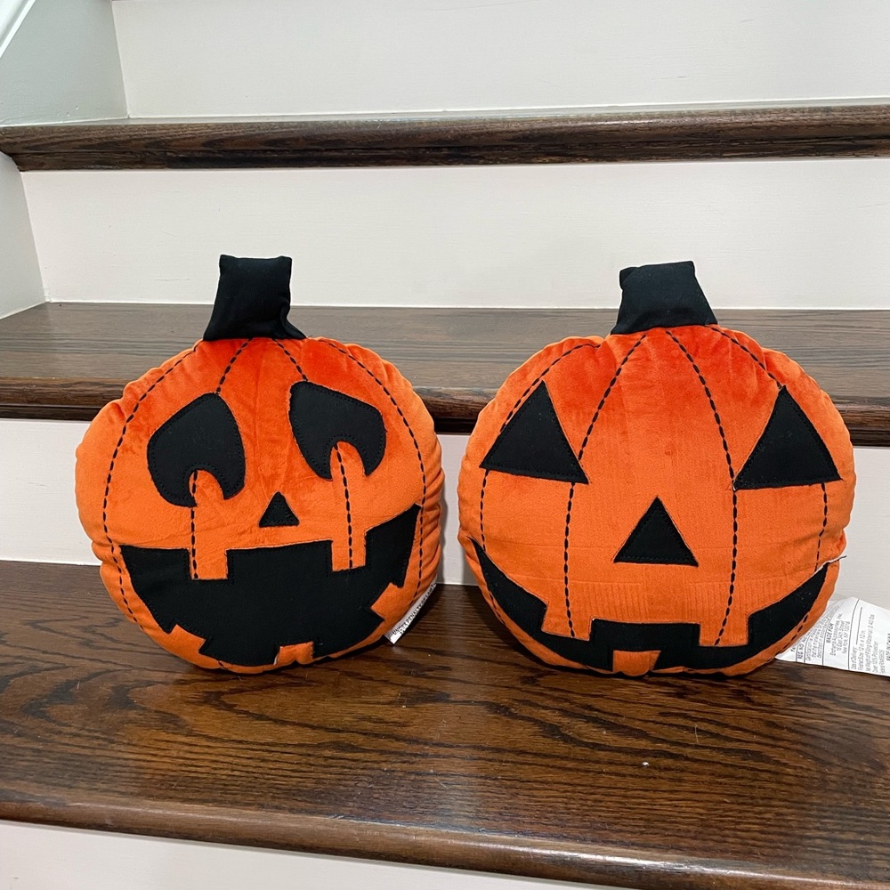 SHEFFIELD HOME ORANGE/BLACK HALLOWEEN JACK O’LANTERN PILLOWS